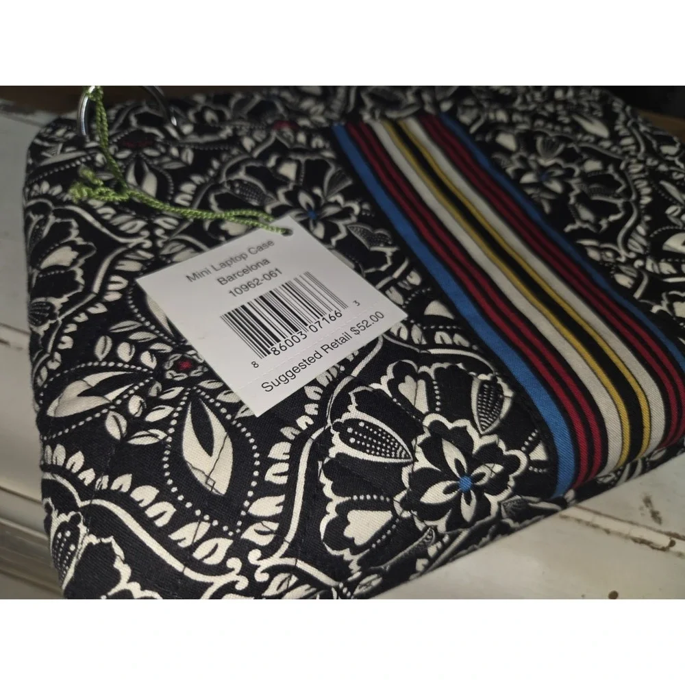 VERA BRADLEY Mini Laptop/Tablet/Book Case